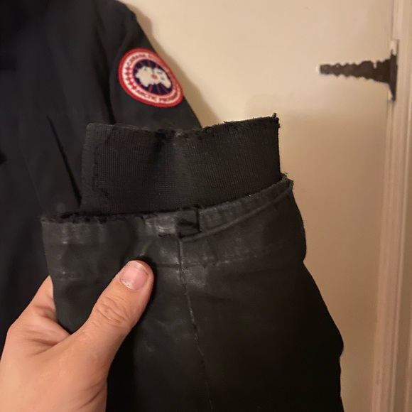 Canada Goose Montebello Parka Size Medium - Picture 11 of 11